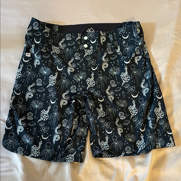 LIKE NEW Wild Rye Riley MTB shorts - Witchy Woman - Picture 1 of 5
